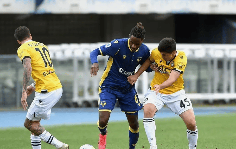 MK体育官网- 里程碑夜！芝加哥公牛防线松动，荷甲赛后刷纪录，悬念犹存，阵容厚度经受考验